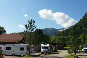 Camping-Park Oberammergau - Stellplätze mit Alpenblick auf dem Campingplatz