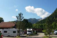 Camping-Park Oberammergau - Stellplätze mit Alpenblick auf dem Campingplatz