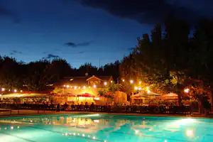 Camping Peña Montañesa - Restaurant Terrasse mit Blick auf den Pool