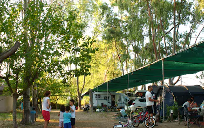 Camping Pefki