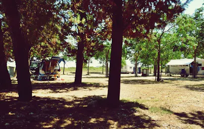 Camping Peros