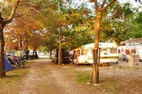 Camping Peros  -  Wohnwagen- und Zeltstellplatz vom Campingplatz bei Sonnenuntergang