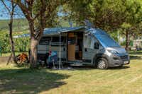 Camping Pila - Wohnmobil- und  Wohnwagenstellplätze auf der Wiese