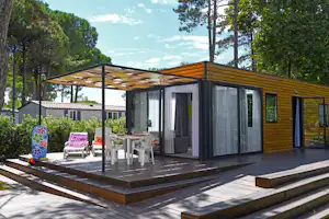 Camping Pino Mare - mobilheim mit terrasse und leuchtendem Glas