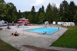 Camping Pivka Jama - Pool auf dem Campingplatz