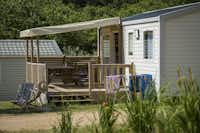 Camping Platanes  - Mobilheim mit Veranda auf dem Campingplatz
