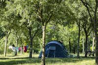 Camping Platanes - Zeltplätze im Schatten der Bäume