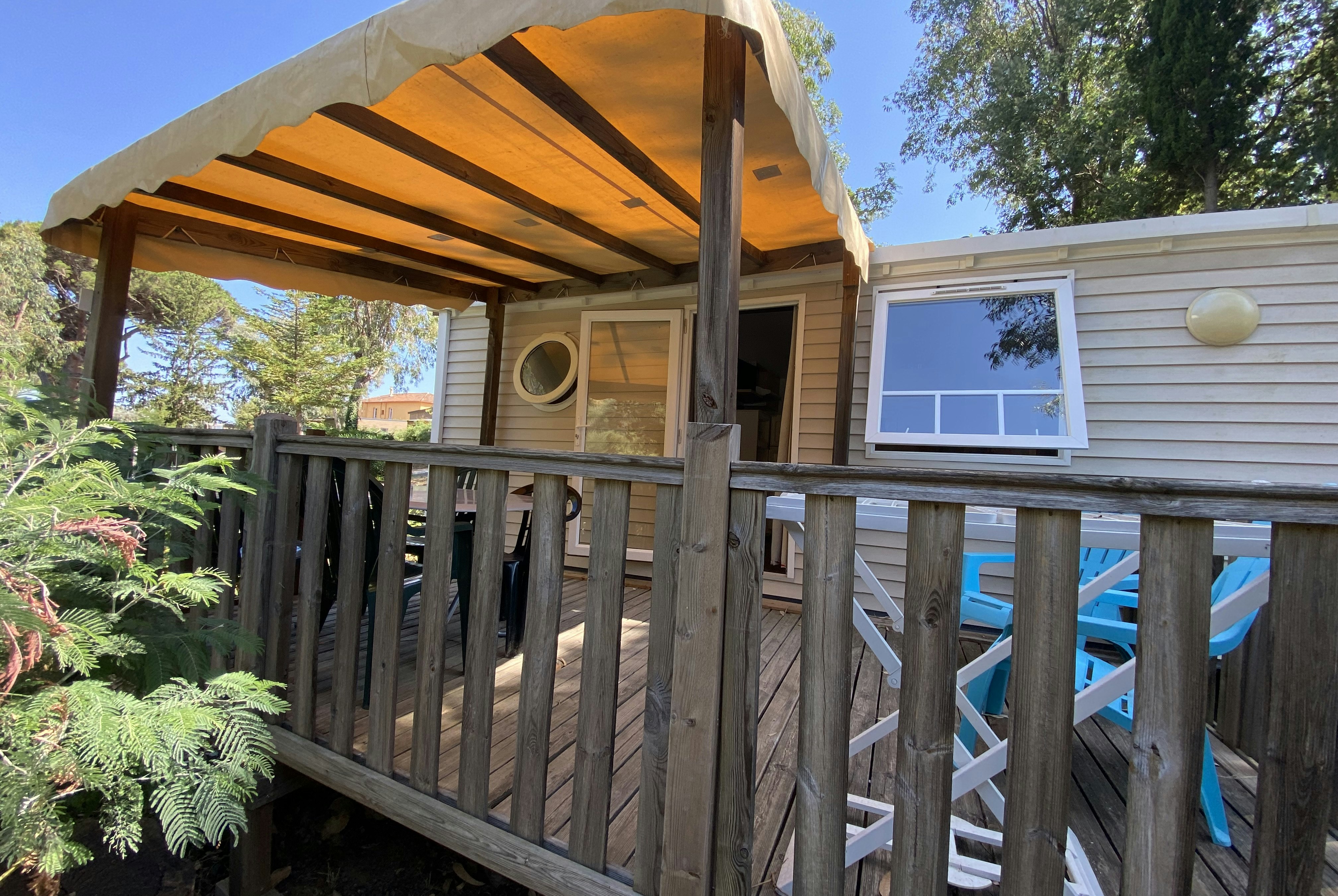 La Provençale  - Mobilheim mit Terrasse auf dem Campingplatz