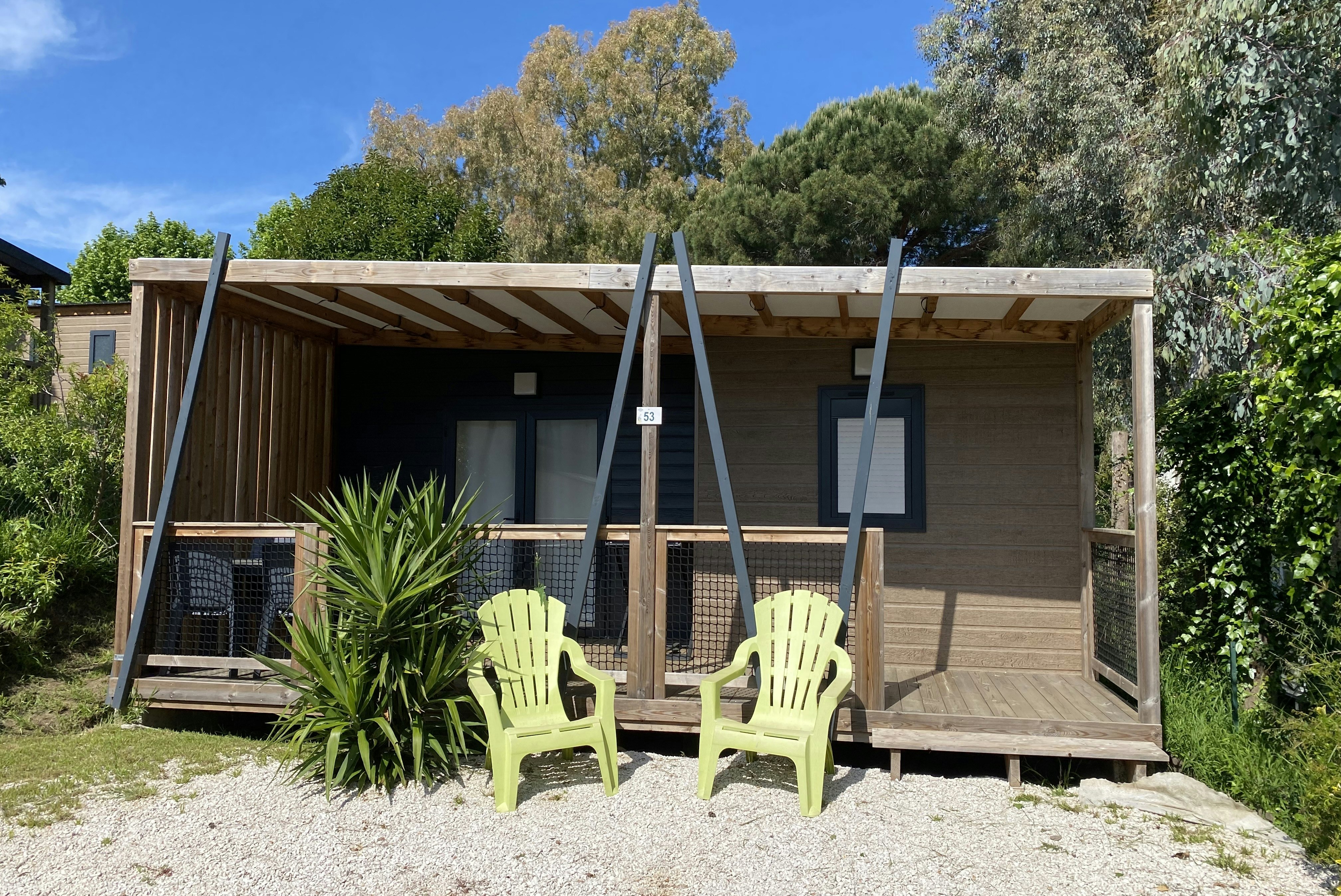 La Provençale  - Mobilheim mit Terrasse auf dem Campingplatz