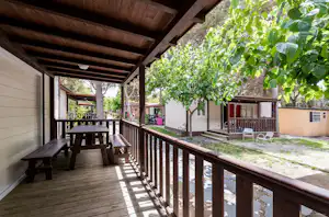 Camping Platja Vilanova - Veranda vom Mobilheim auf dem Campingplatz