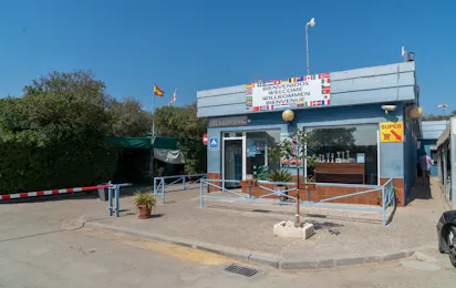Camping-Playa Aguadulce