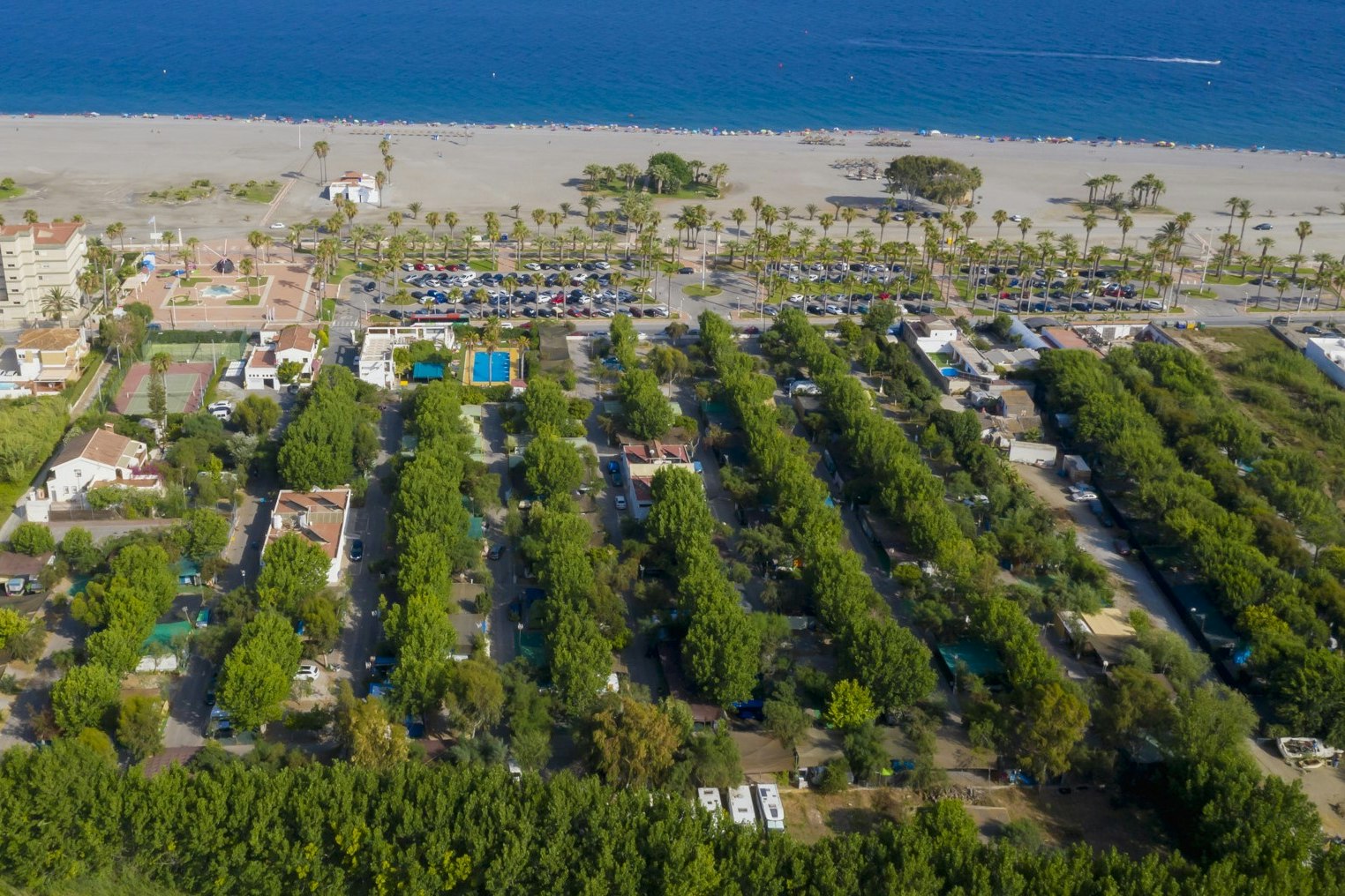 Camping Playa de Poniente  - Campingplatz am Meer aus der Vogelperspektive