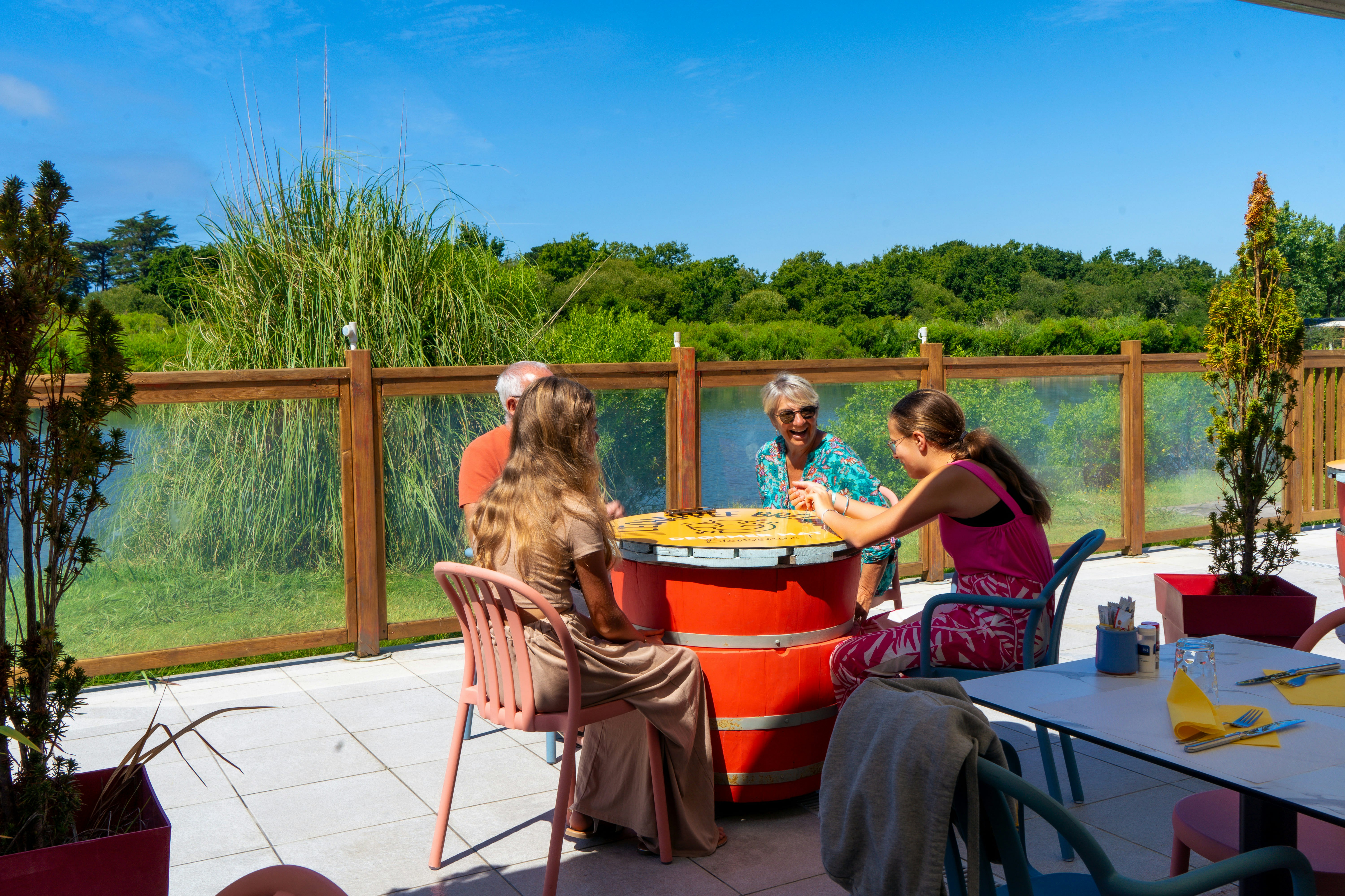 Camping APV - Plijadur  Camping Plijadur  - Restaurant mit Terrasse auf dem Campingplatz