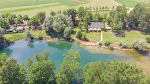 Camping Podzemelj - See auf dem Campingplatz
