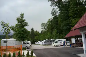 Camping Polje - Wohnmobil- und Wohnwagenstellplätze