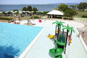 Camping Polvese - Kinderbecken am Pool vom Campingplatz