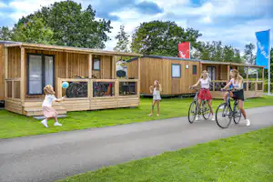 Capfun Camping Ponderosa - Mobilheime mit überdachter Terrasse