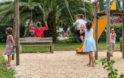 Flower Camping Le Port de la Chaine