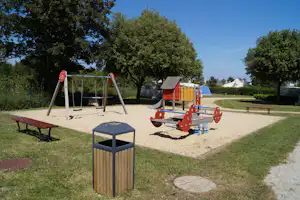Camping Port Sable - Kinderspielplatz auf dem Campingplatz