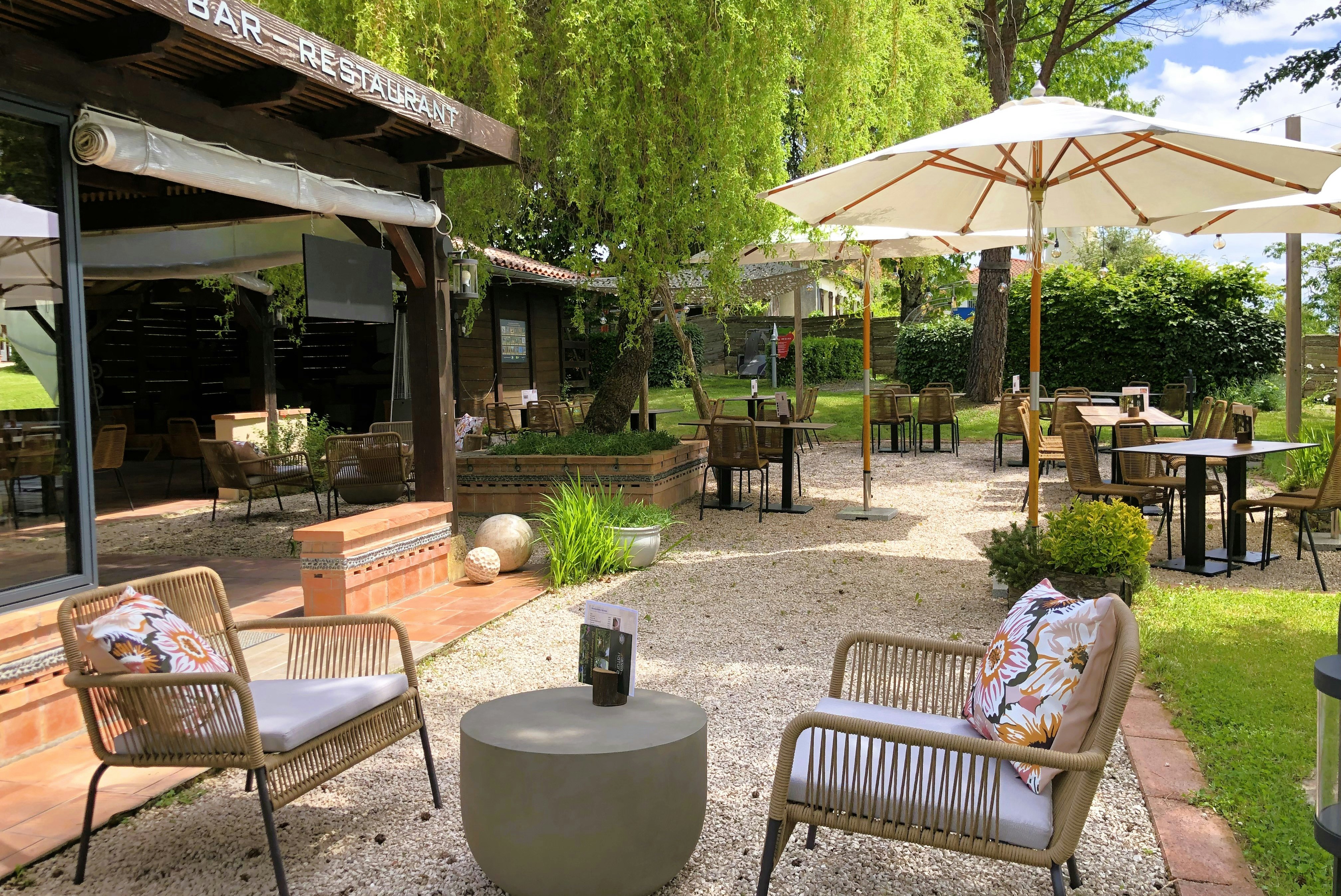 Camping Pré Fixe  - Restaurant mit Terrasse auf dem Campingplatz