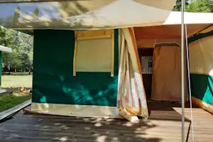 Camping Pré Vologne - Glamping-Zelt auf dem Campingplatz