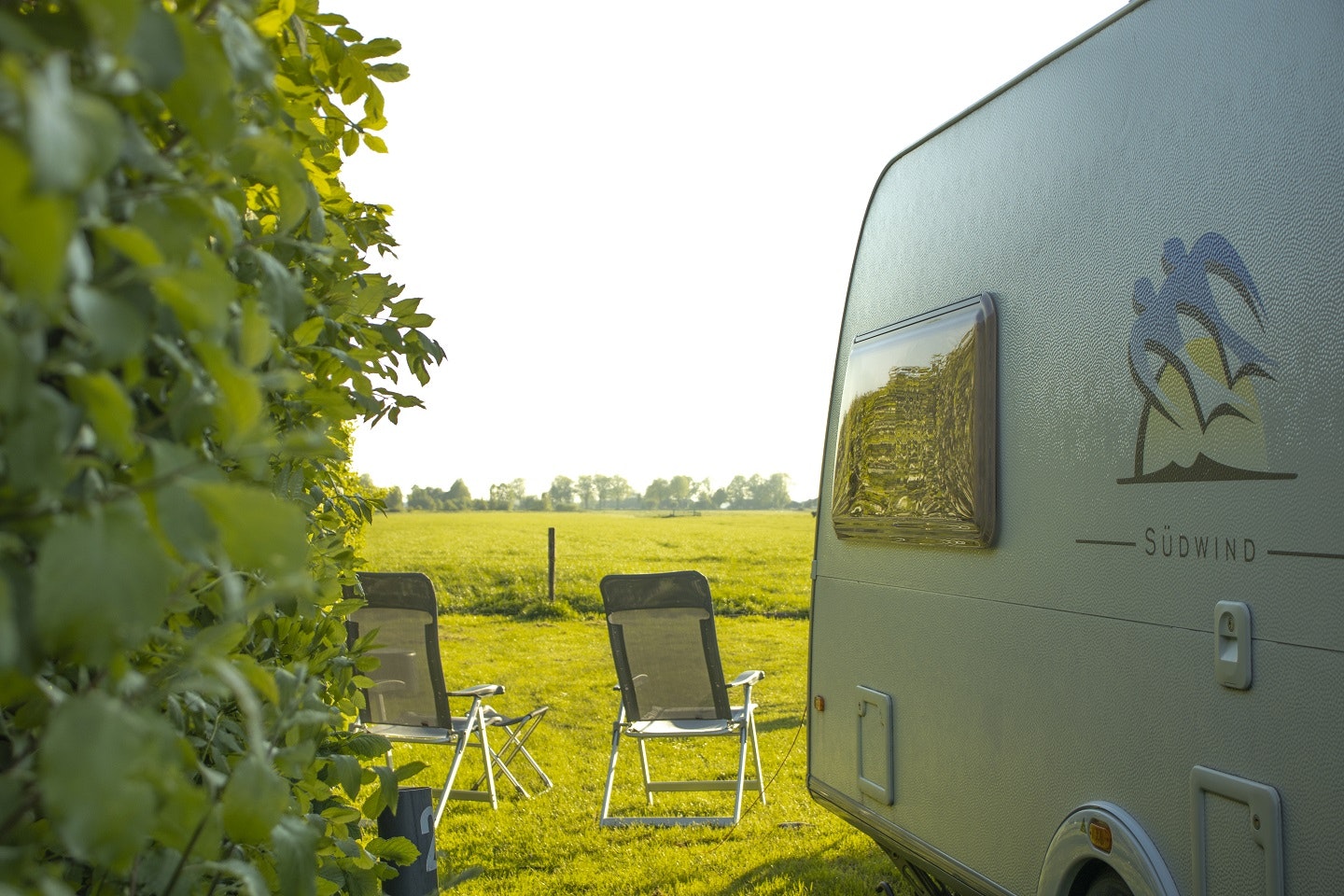 Camping Prinsenhof - Standplatz im Grünen auf dem Campingplatz