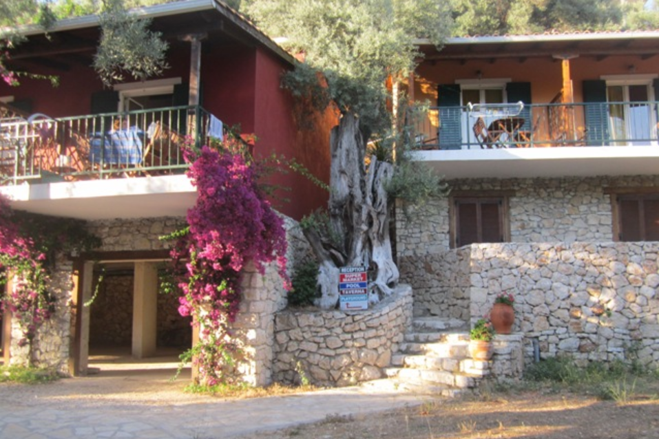 Camping Póros Beach