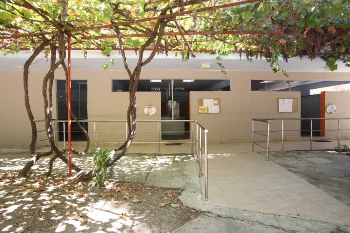 Camping Póros Beach  -  Sanitärgebäude vom Campingplatz