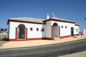 Camping Pueblo Blanco - Sanitärgebäude vom Campingplatz