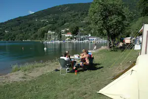 Camping Punta Indiani - Camper auf dem Wohnwagen- und Zeltstellplatz vom Campingplatz am Caldonazzosee
