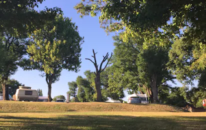 Camping Puy Rond