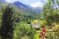 Camping Pyrénées Natura - Stellplätze im Grünen mit Blick auf die Berge
