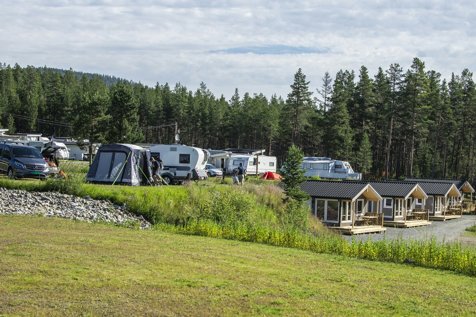 Camping Randsverk - Stellplätze und Mobilheim auf dem Campingplatz