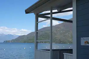 Camping Residence Campagna - Mobilheime mit Veranda auf dem Campingplatz mit Blick auf den See Maggiore