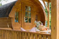 Camping Residence Corones - Glamping SChlaffass mit Veranda