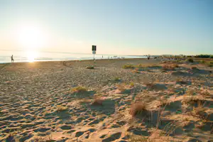 Camping & Residence Il Pioppeto - Blick auf den Sandstrand