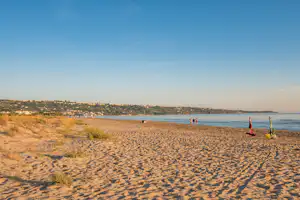 Camping & Residence Il Pioppeto - Sandstrand in der Nähe des Campingplatzes