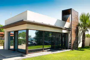 Camping Resort Els Pins - Rezeption vom Campingplatz
