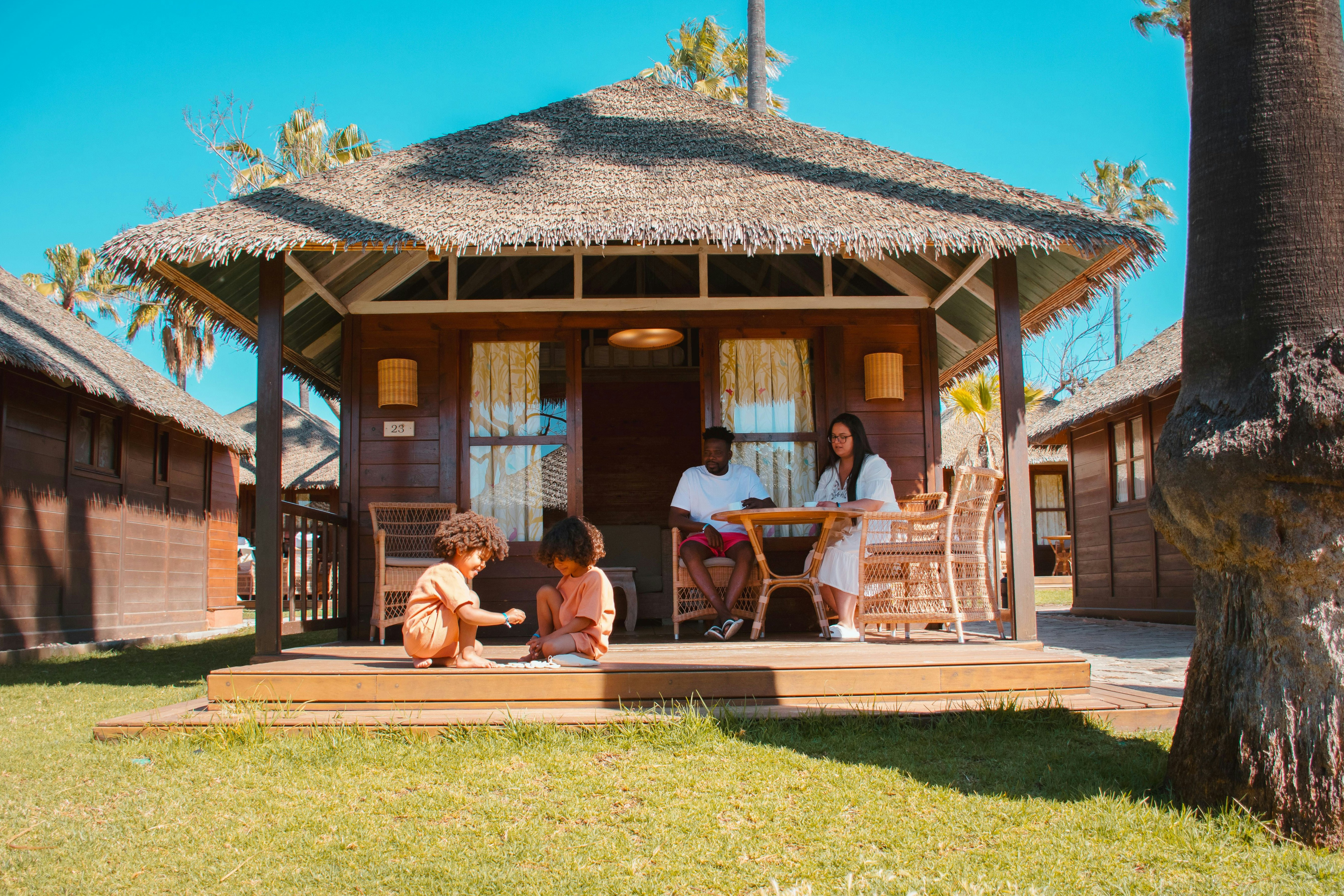 Camping & Resort Sangulí Salou - Außenansicht Terrasse eines Mobilheims