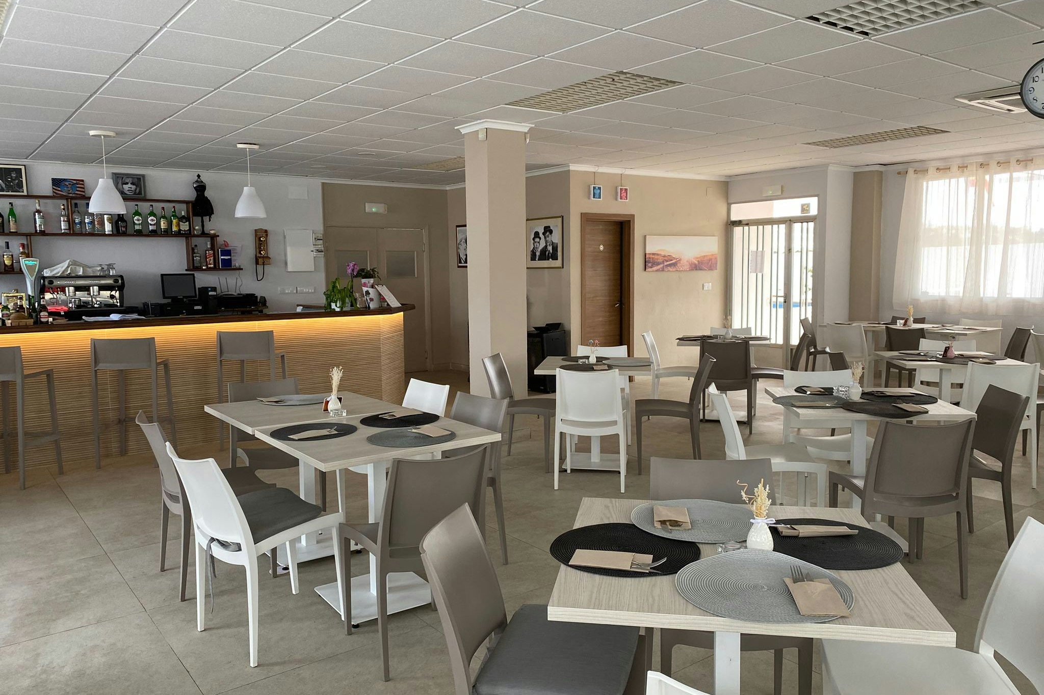 Camping Riberamar - Innenansicht des Restaurants auf dem Campingplatz