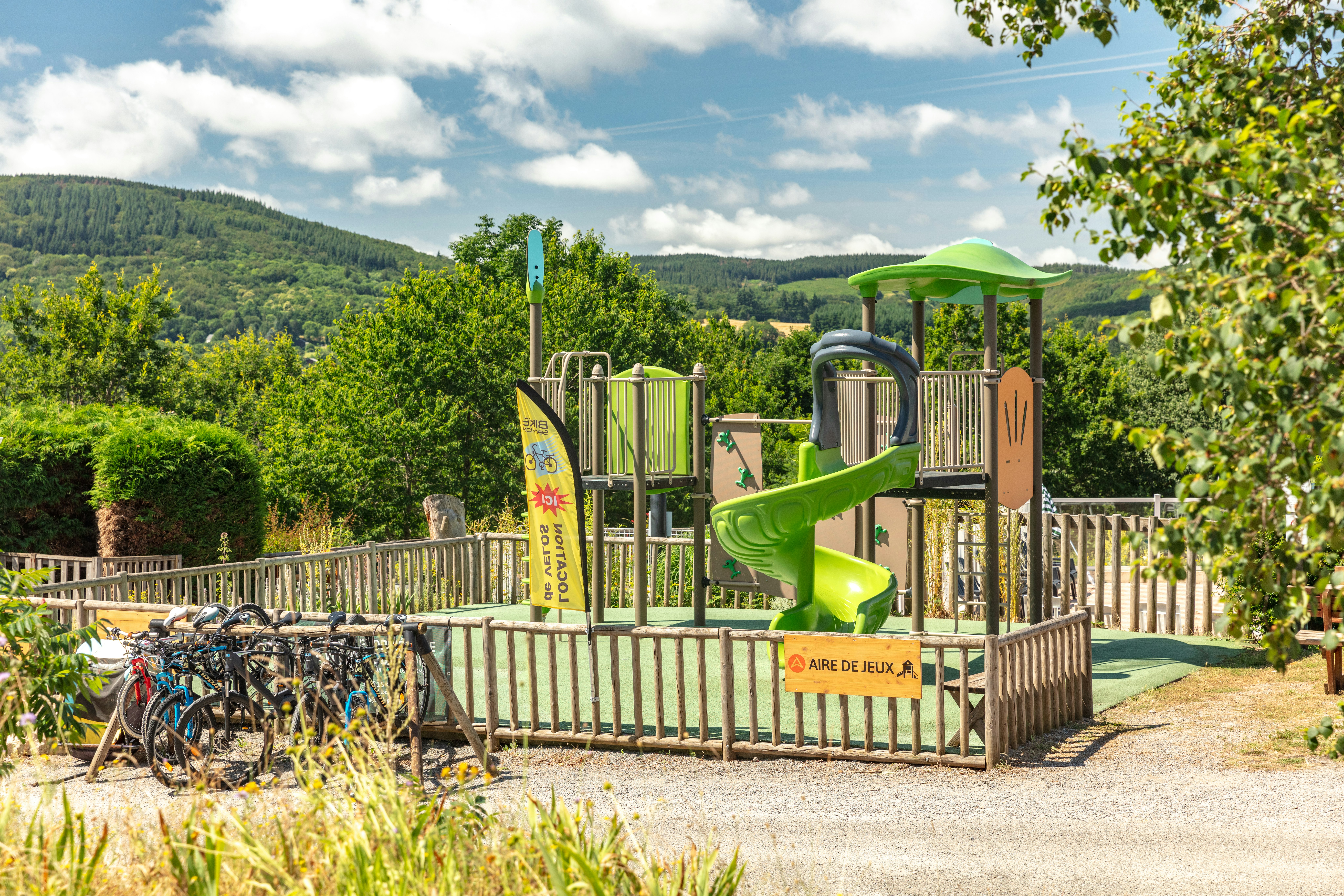 Marvilla Parks Rieumontagne  Camping Rieumontagné - Spielplatz auf dem Campingplatz