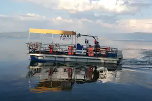Camping Rino - Taxiboot auf dem Ohridsee, an dem der Campingplatz liegt