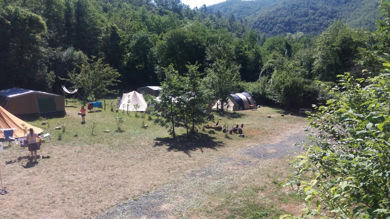 Camping Rio Requesa