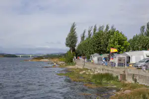 Camping Rio Ulla - Stellplätze vom Campingplatz am Fluss