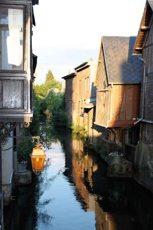 Camping Risle et Seine Camping Risle Seine Les Étangs - Blick auf einen Fluss am Campingplatz