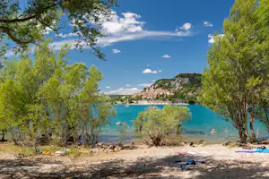Camping Rives du Lac de Sainte Croix - Strand des Campingplatzes