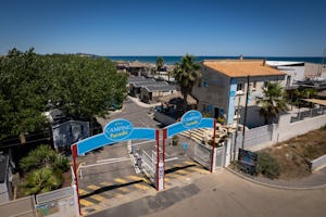 Camping Paradis Robinson Camping Robinson - Einfahrt des Campingplatzes