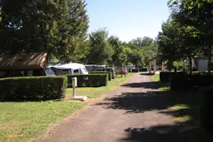 Camping Roc de l'Arche - Stellplätze auf dem Campingplatz