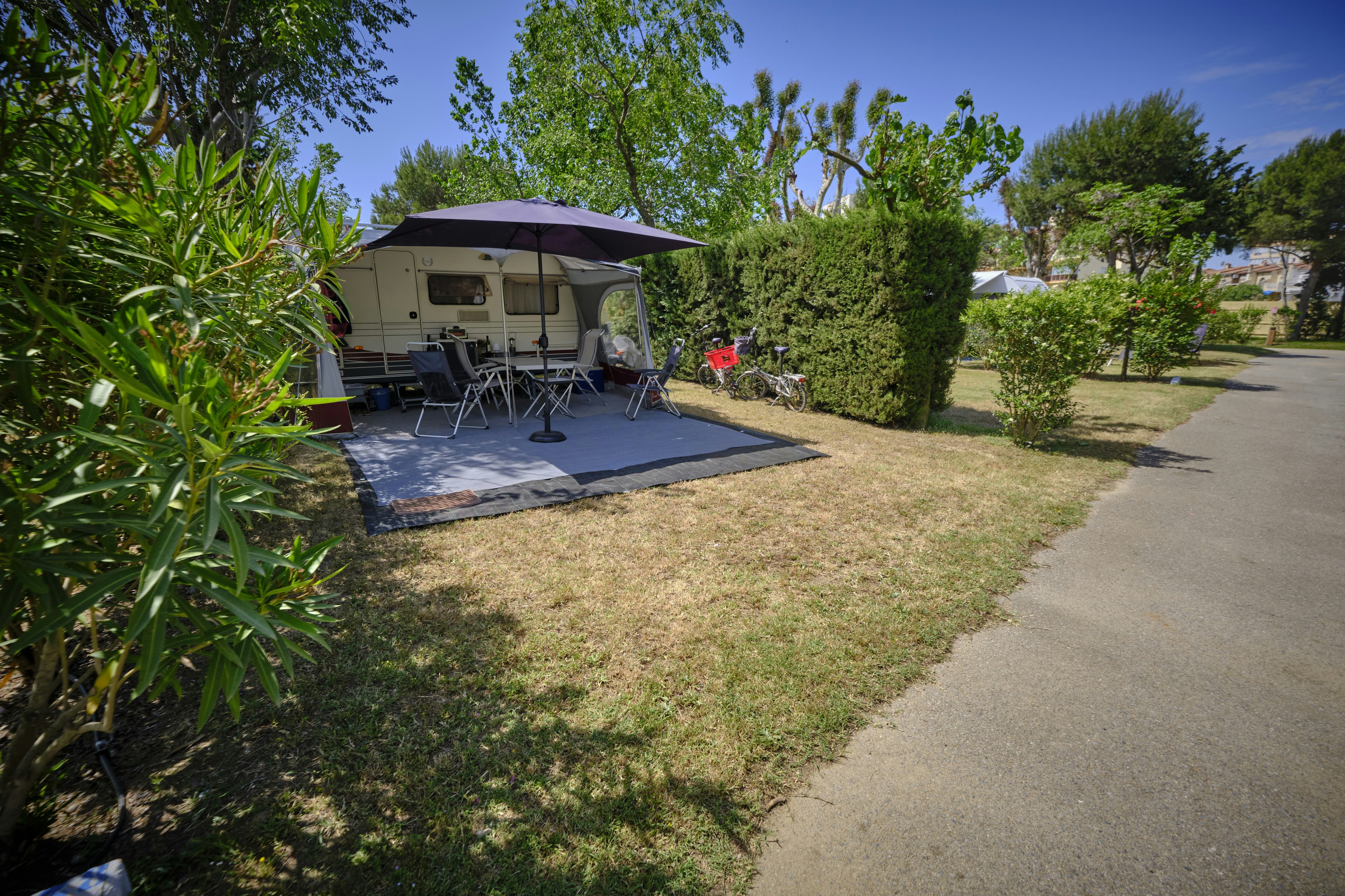 Camping Rodas - Standplätze auf dem Campingplatz