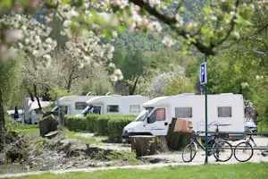 Camping Rossatzbach - Stellplätze auf dem Campingplatz